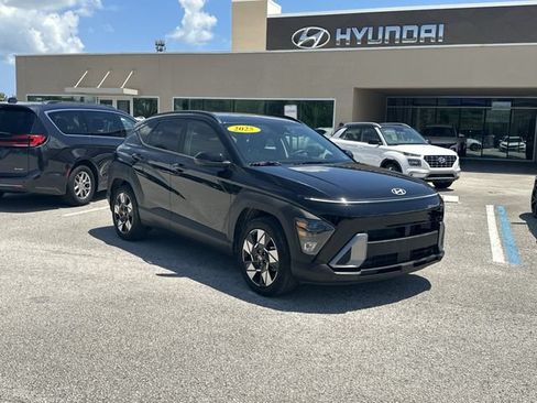 Certified 2025 Hyundai Kona SEL FWD image 5