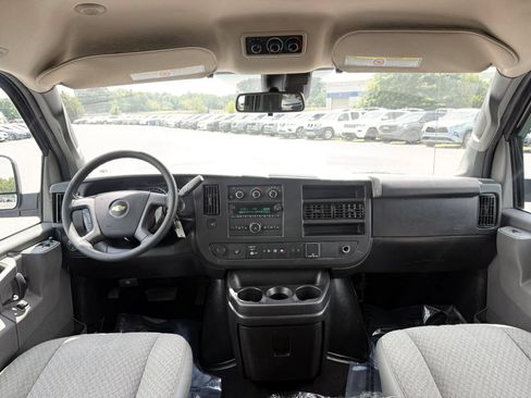 Used 2020 Chevrolet Express 3500 LT w/ LT Preferred Equipment Group RWD image 22