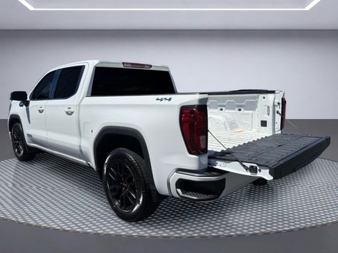 Used 2022 GMC Sierra 1500 Elevation w/ LPO, Elevation Black Package AWD/4WD image 7