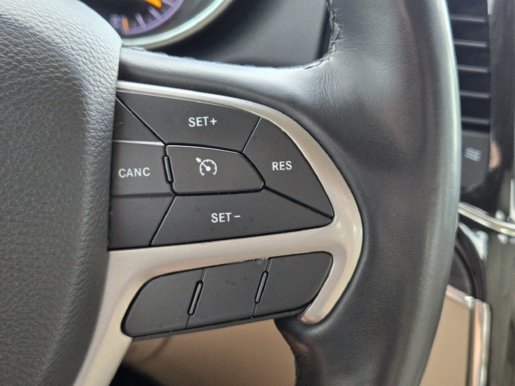 Used 2021 Jeep Grand Cherokee Limited AWD/4WD image 29