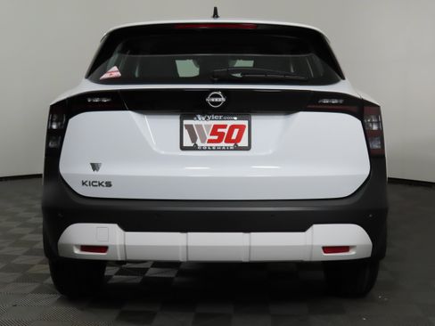 New 2026 Nissan Kicks S image 18
