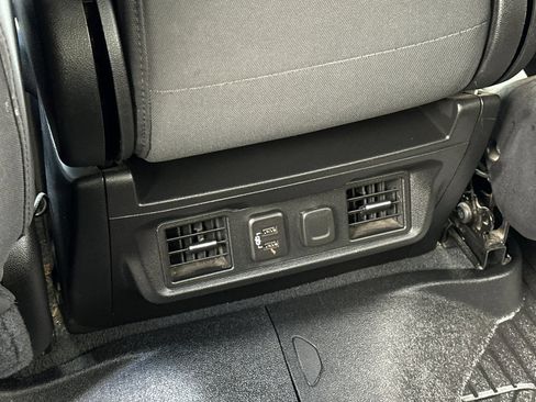Used 2021 Chevrolet Silverado 1500 RST AWD/4WD image 15