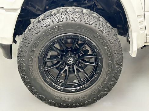 Used 2023 RAM 1500 Laramie AWD/4WD image 29
