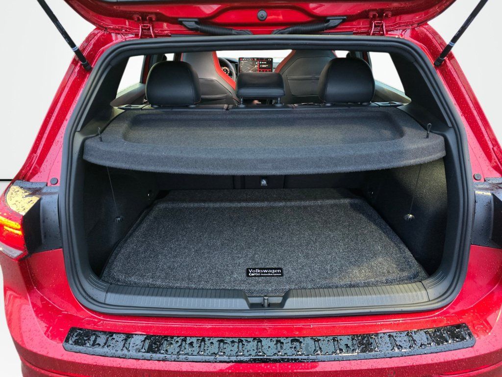New 2026 Volkswagen GTI SE FWD image 15