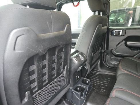 Used 2021 Jeep Wrangler Unlimited Rubicon w/ Dual Top Group image 21