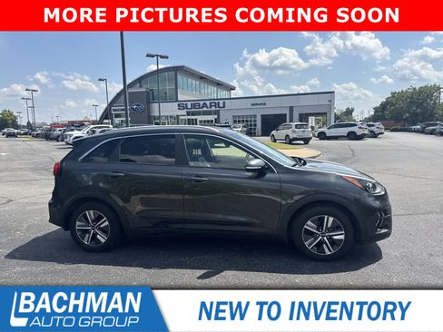 Used 2022 Kia Niro EX FWD image 2