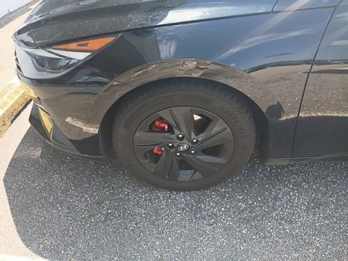 Used 2023 Hyundai Elantra SEL image 8