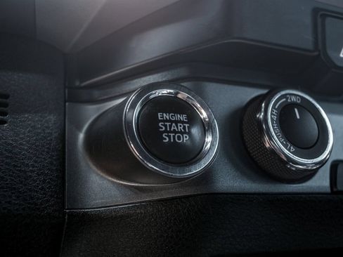 Used 2023 Toyota Tacoma TRD Off-Road AWD/4WD image 27