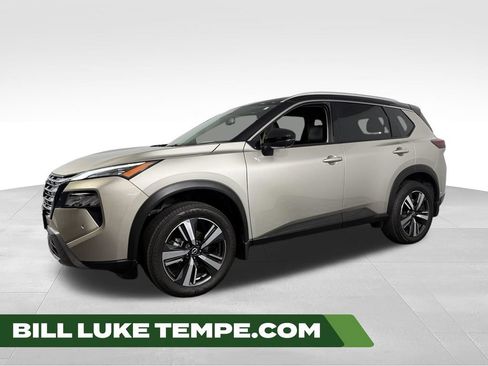 Used 2025 Nissan Rogue SL AWD/4WD image 1