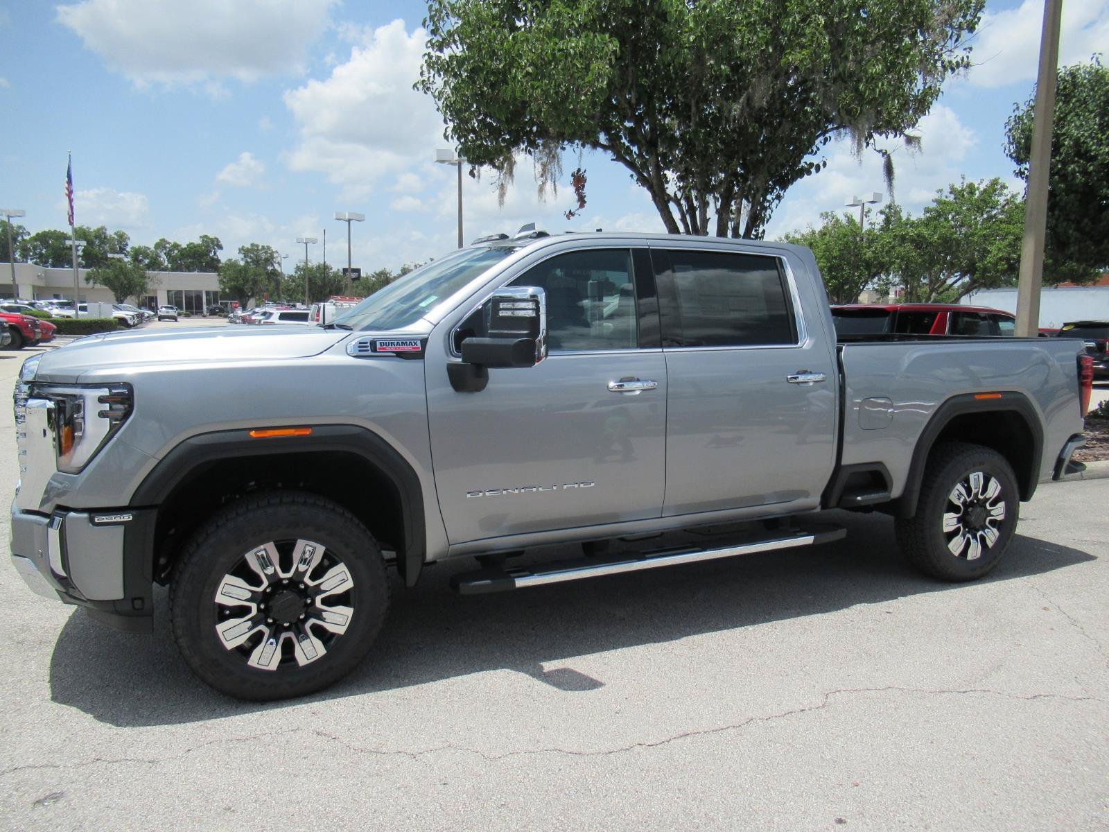 New 2026 GMC Sierra 2500 Denali w/ Denali Reserve Package AWD/4WD image 4