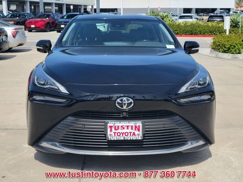 Certified 2023 Toyota Mirai XLE w/ Advanced Technology Package image 8