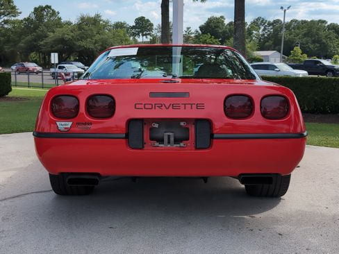 Used 1995 Chevrolet Corvette Coupe RWD image 9