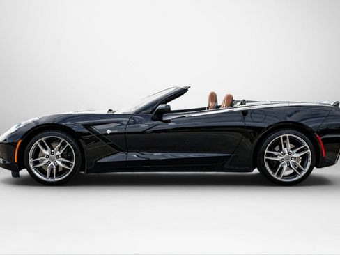 Used 2018 Chevrolet Corvette Stingray Convertible Z51 2LT RWD image 15