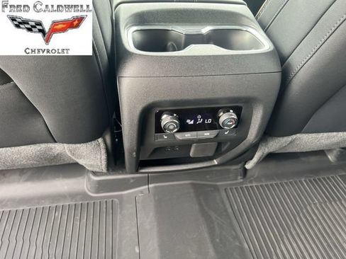 Used 2026 Chevrolet Traverse High Country w/ LPO, Floor Liner Package FWD image 27