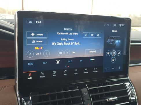 Used 2022 Lincoln Navigator Reserve image 15