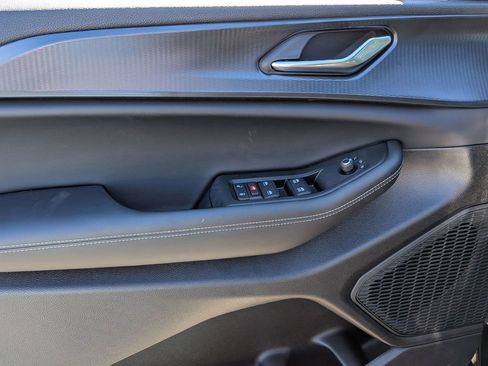 New 2025 Jeep Grand Cherokee Altitude image 14