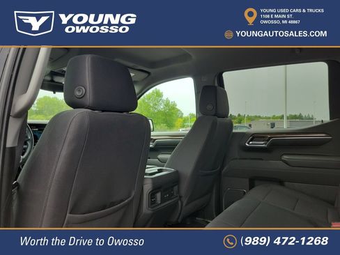 Used 2024 Chevrolet Silverado 1500 LT Trail Boss w/ Convenience Package II AWD/4WD image 30