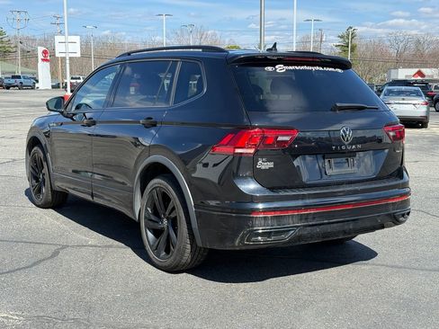 Used 2023 Volkswagen Tiguan SE R-Line AWD/4WD image 3