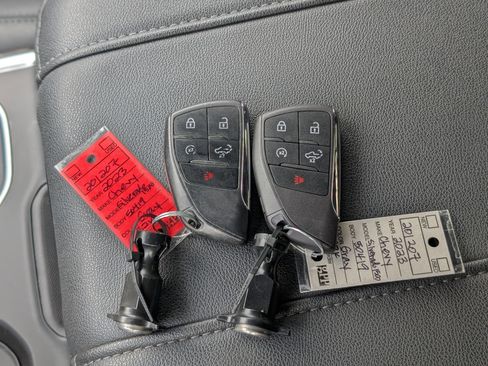 Used 2023 Chevrolet Silverado 1500 LT image 38