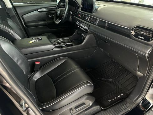 Used 2023 Honda Pilot Elite image 17