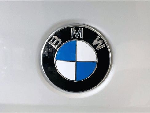 Certified 2024 BMW 530i image 32