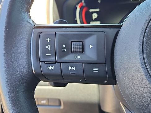 Used 2023 Nissan Rogue Platinum FWD image 21
