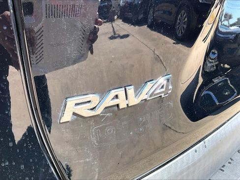 Used 2023 Toyota RAV4 Limited AWD/4WD image 31