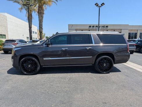 Used 2016 Cadillac Escalade ESV Premium image 9