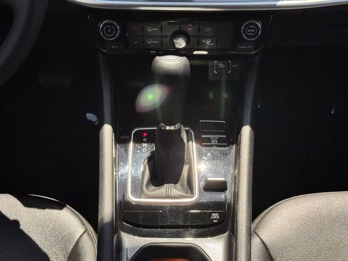 Used 2024 Jeep Compass Latitude image 24