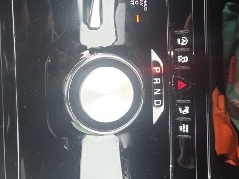 Used 2023 Jeep Wagoneer 4WD w/ Premium Group I image 8