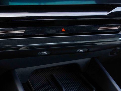 Certified 2025 BMW 530i xDrive image 28