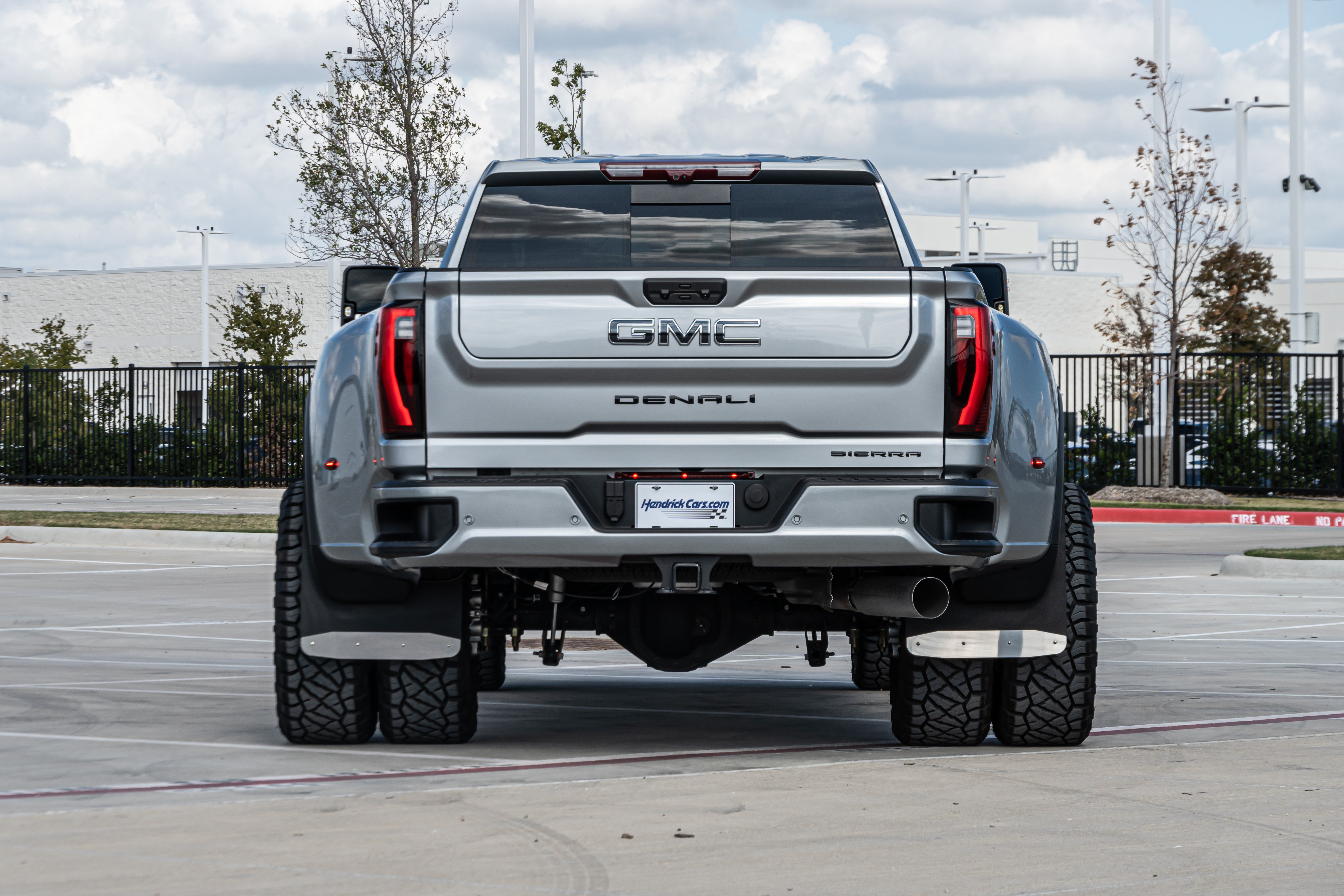 Used 2026 GMC Sierra 3500 Denali Ultimate AWD/4WD image 8
