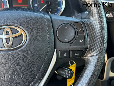 Used 2017 Toyota Corolla LE FWD image 31