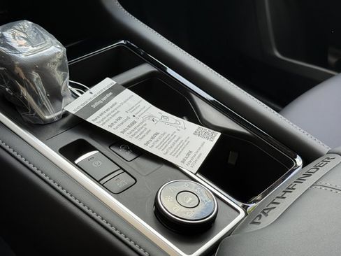 New 2026 Nissan Pathfinder SL AWD/4WD image 12