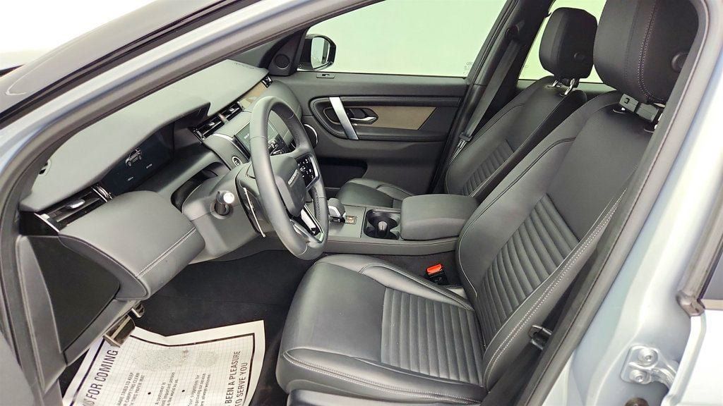 Used 2025 Land Rover Discovery Sport Dynamic SE AWD/4WD image 22
