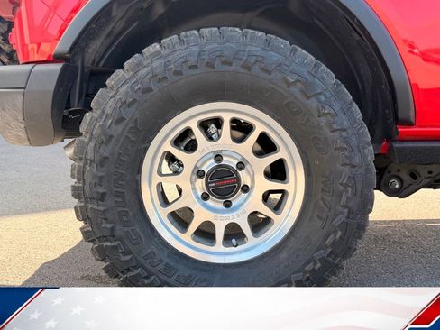 Used 2024 Ford Bronco Black Diamond w/ Sasquatch Package AWD/4WD image 3