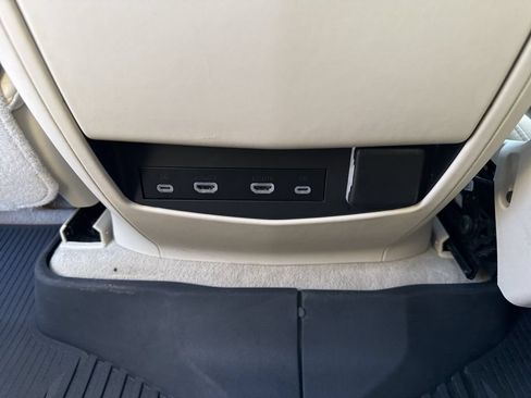 Used 2024 Cadillac Escalade ESV Sport Platinum AWD/4WD image 41