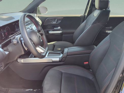 Certified 2025 Mercedes-Benz GLB 250 image 16