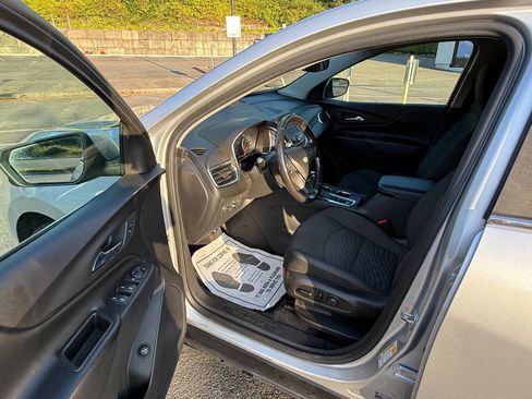 Used 2021 Chevrolet Equinox LT w/ Driver Convenience Package image 20