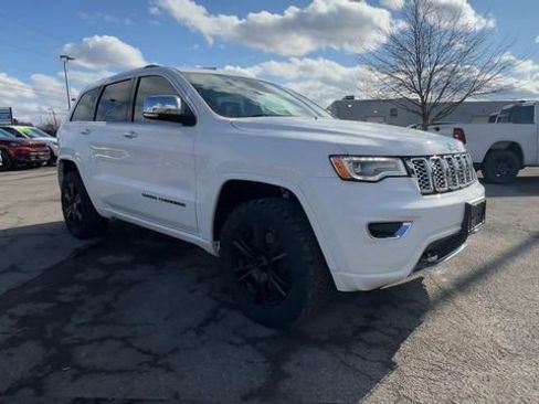 Used 2020 Jeep Grand Cherokee Overland image 2