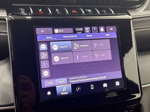 New 2025 Jeep Grand Cherokee L Laredo image 35