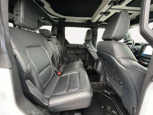 Used 2025 Ford Bronco Badlands AWD/4WD image 11