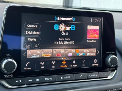 Used 2021 Nissan Rogue S image 22