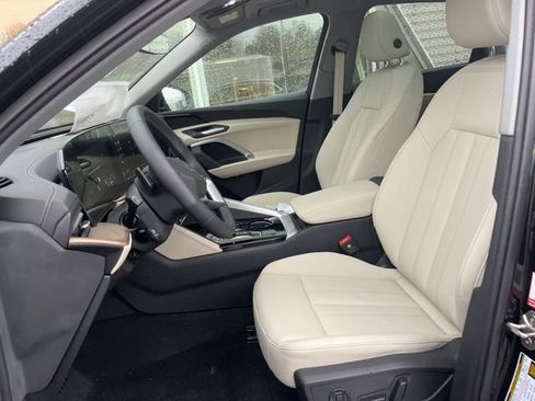 New 2025 Audi Q5 Premium image 22