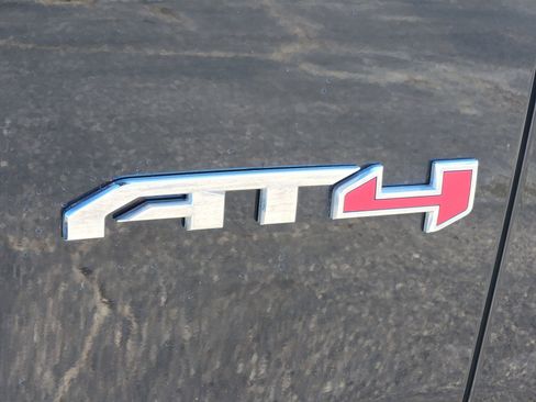 Used 2022 GMC Yukon AT4 image 13