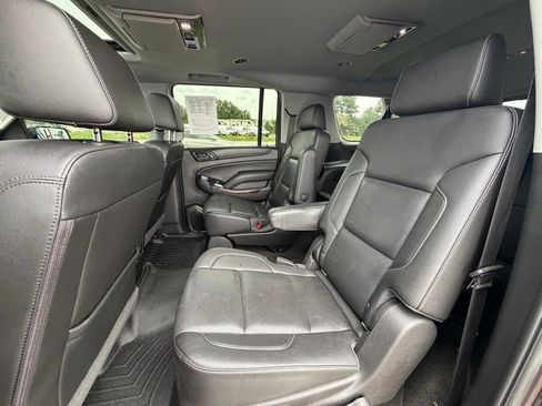 Used 2018 GMC Yukon XL SLT w/ Open Road Package AWD/4WD image 22