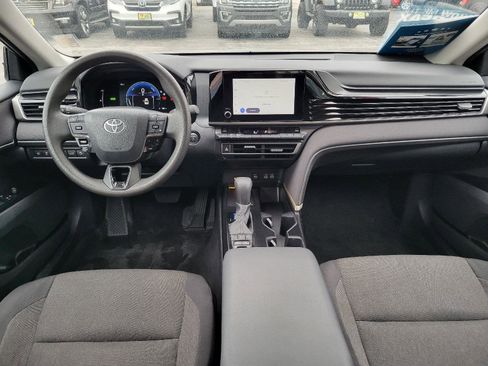 Used 2025 Toyota Camry LE FWD image 4