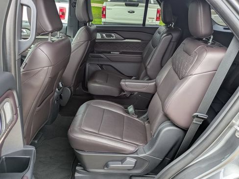 Used 2025 Ford Explorer Platinum w/ LUX Leather Package AWD/4WD image 11