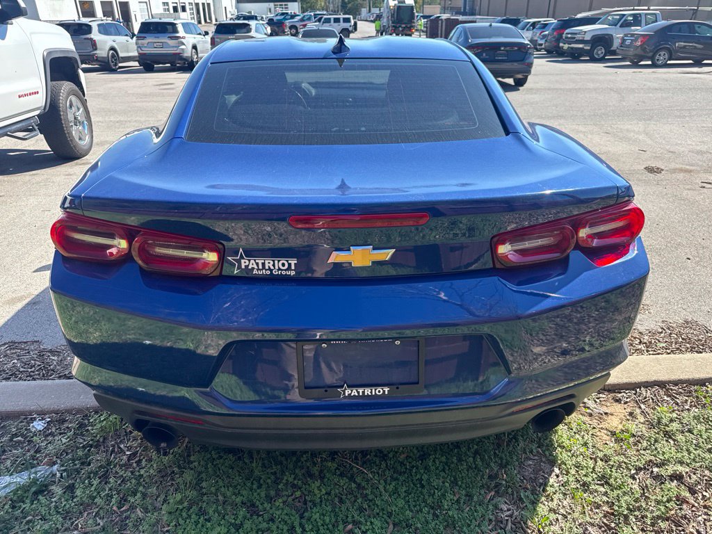 Used 2019 Chevrolet Camaro LT RWD image 5