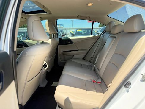 Used 2015 Honda Accord Touring image 22